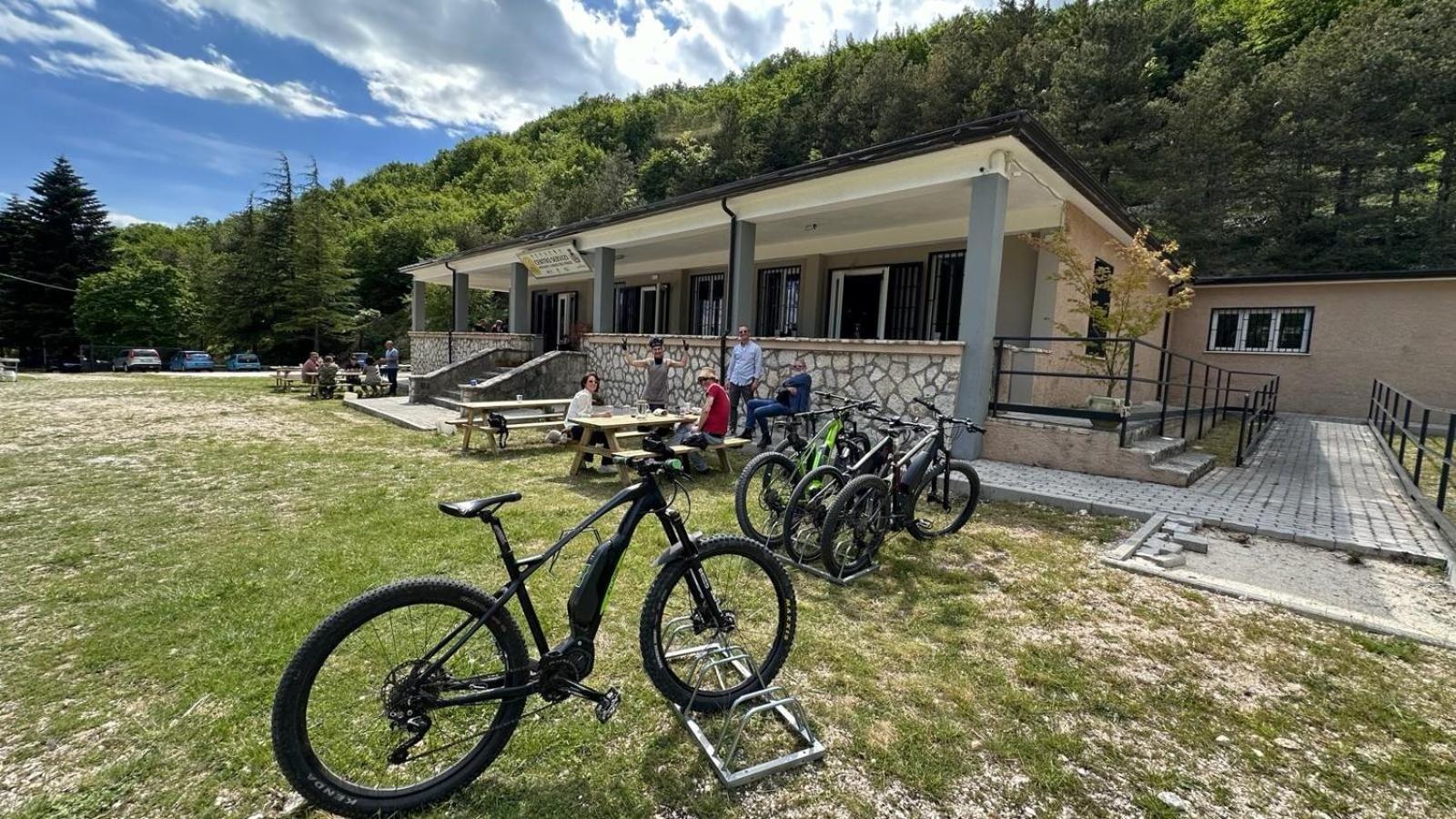Orsa Maggiore Rifugio Campoli Appennino المظهر الخارجي الصورة