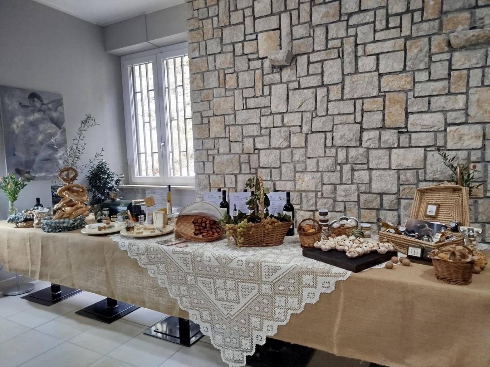Orsa Maggiore Rifugio Campoli Appennino المظهر الخارجي الصورة